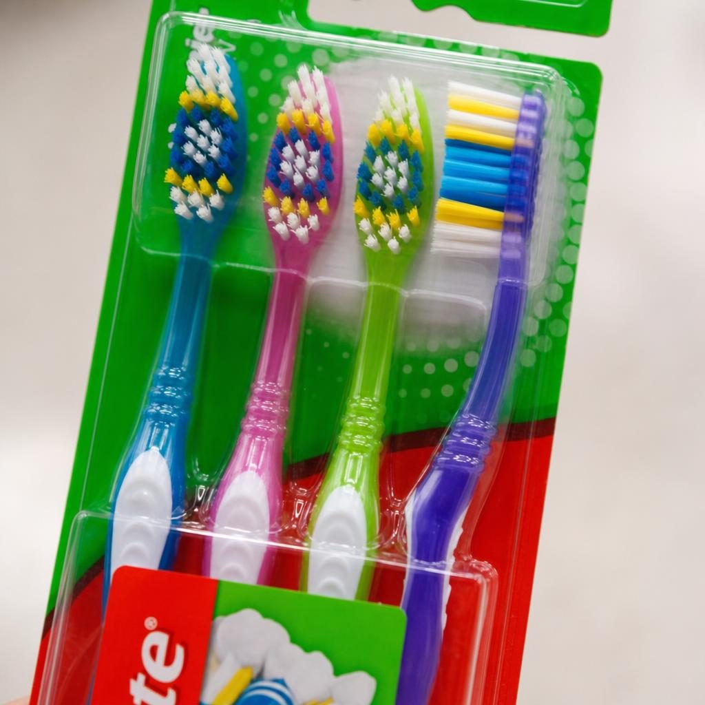 Periuta de Dinti, Colgate, Premier Clean Medium 4/Set