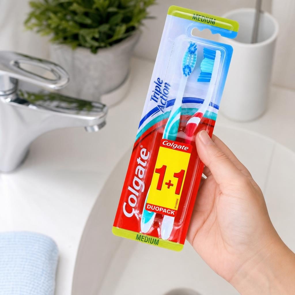 Periuta de Dinti, Colgate, Triple Action Set 2 buc Medium