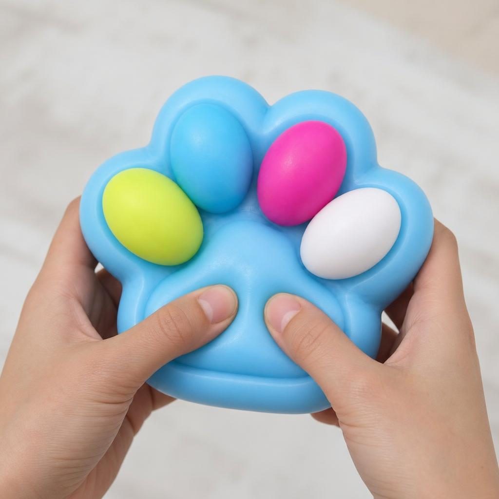 Detaliu jucărie Squishy lăbuță pisică Flippy