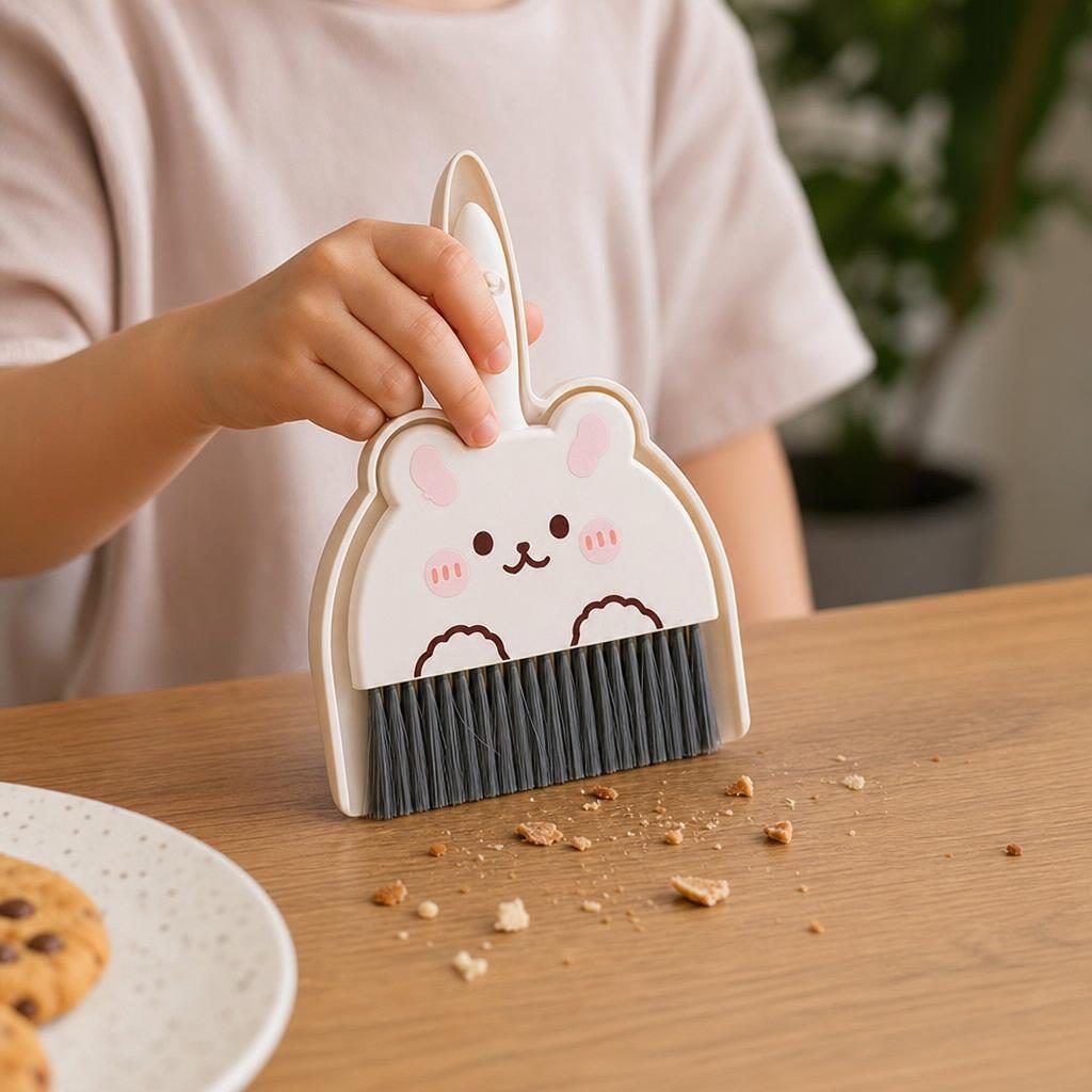 Set mini mătură și făraș Flippy Little Cleaner visiune completă
