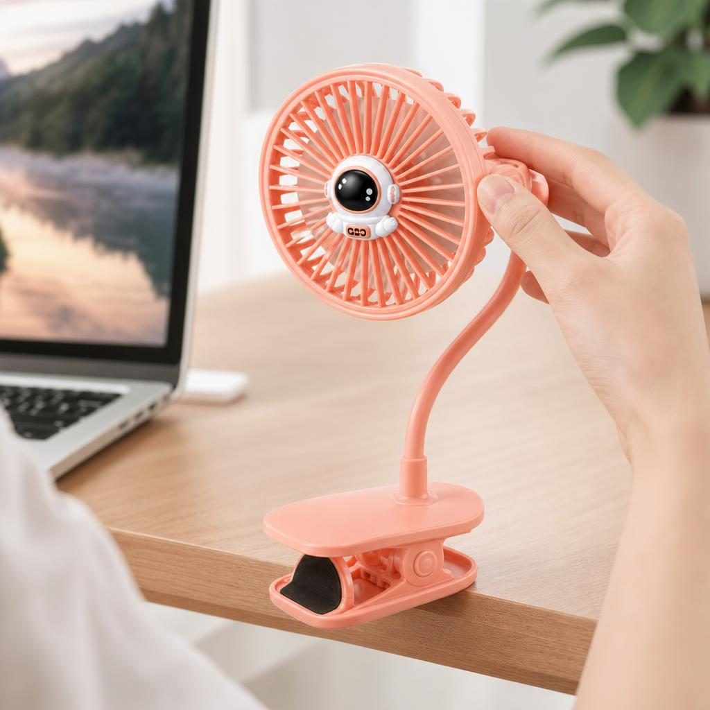 Mini Ventilator Portabil, Flippy, Model Compact si Portabil, Alimentare USB 5V, Flux de Aer Racoritor, Utilizare Usoara si Confort in Zilele Calduroase, Ideal pentru Birou, Camera, Masina, Calatorii si Vara