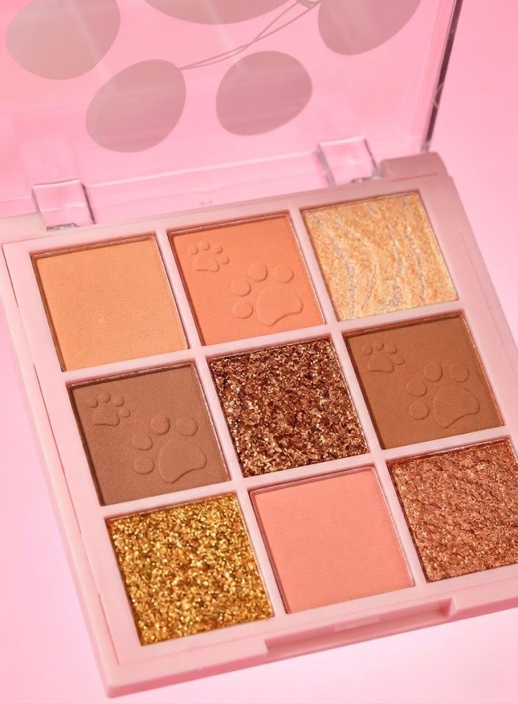 Paleta de Machiaj pentru Ochi, KEVIN & COCO 7.6x7.6x1.3cm, Cat Shadow, Model 2, 9 Nuante Naturale, Farduri Mate si Sidefate si Glitter pentru Look-uri de Zi si Seara, Cu Oglinda Integrata, Bej 3
