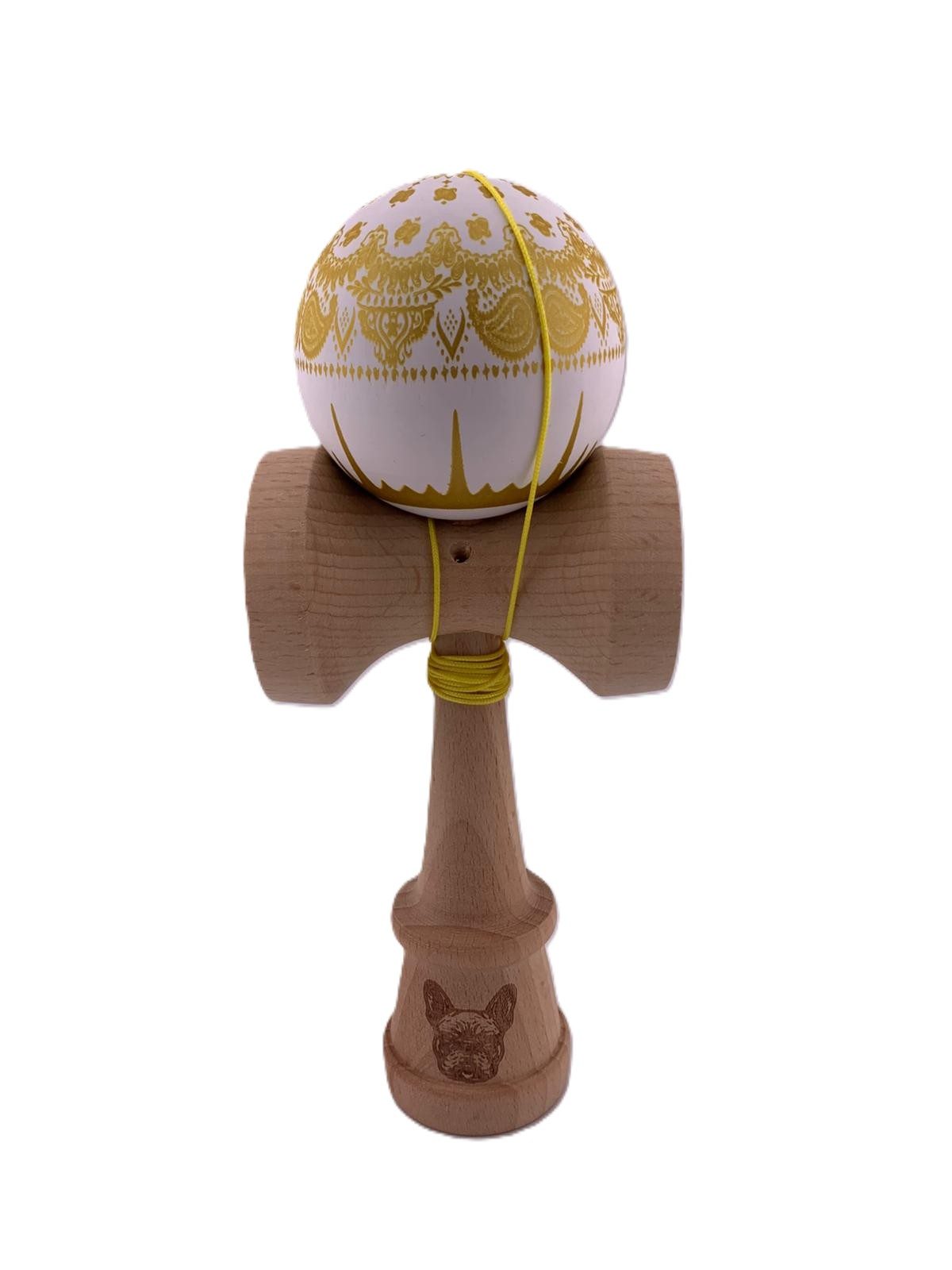 RESIGILAT - Kendama X Originala, Profesionala, Flippy, Legendary IMPERIAL, Super Sticky, Cupe Mari KING SIZE V3, Gaura in Baza, Rulment Metalic, din lemn 18 cm, Ata 62/65 cm, Alb/Auriu