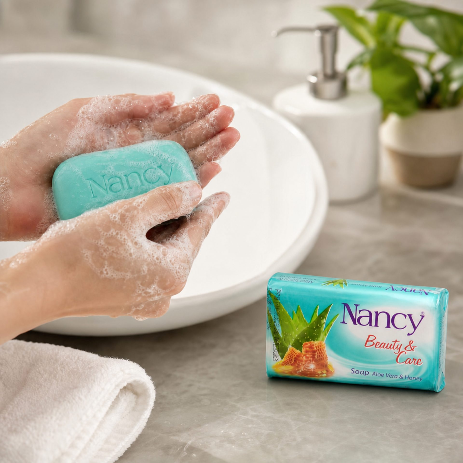 Detaliu săpun Nancy Aloe Vera