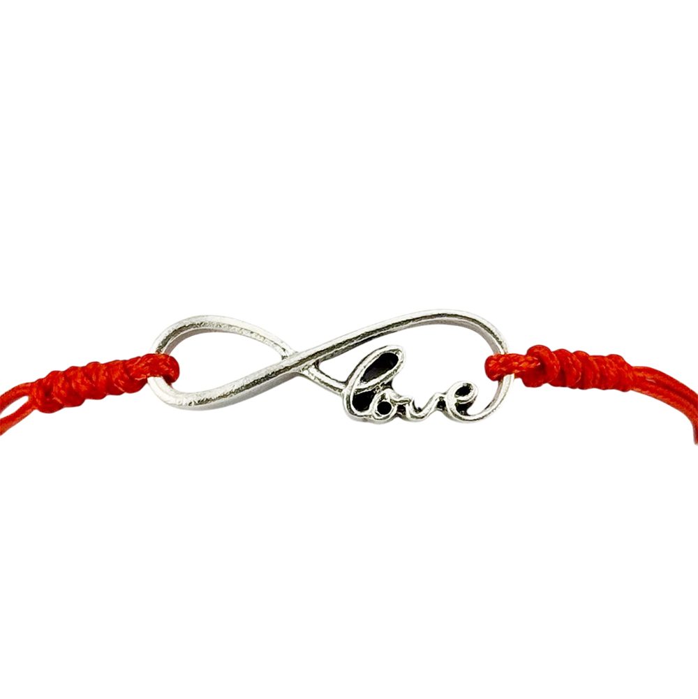 Detaliu bratara martisor rosu cu pandantiv inox