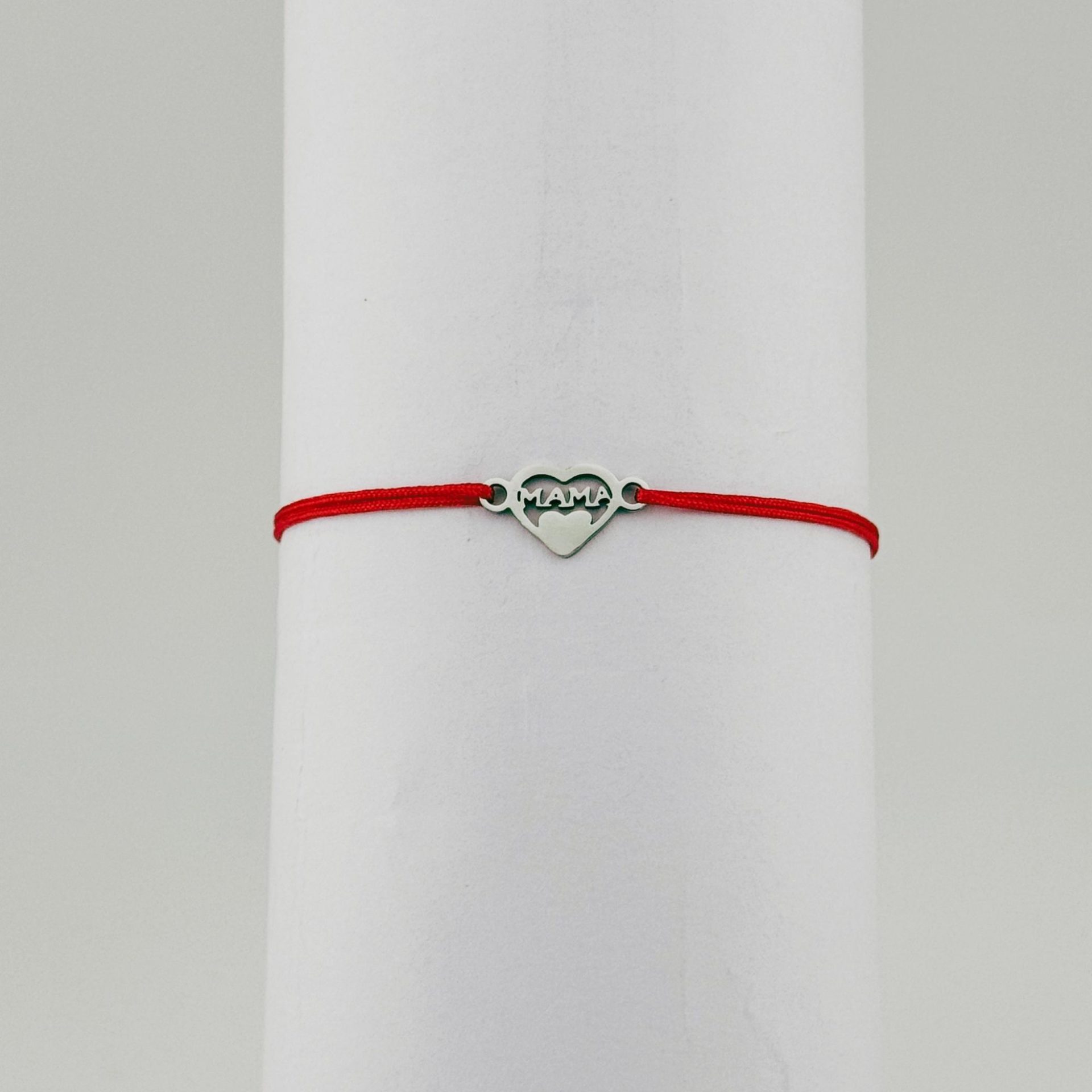 Bratara Martisor pentru Dama, Jolie, Model Inima cu Text Mama, Set 12 bucati, Pandativ Argintiu din Inox cu Snur Rosu Ajustabil 2