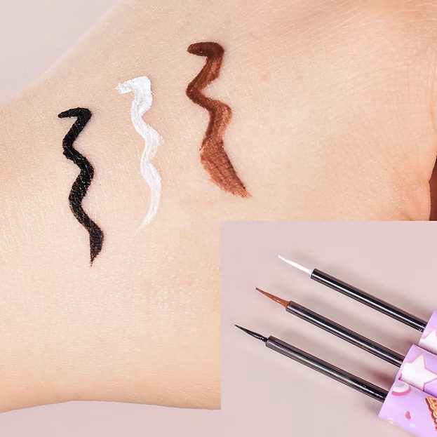 Eyeliner Kevin&Coco aplicat pe ochi