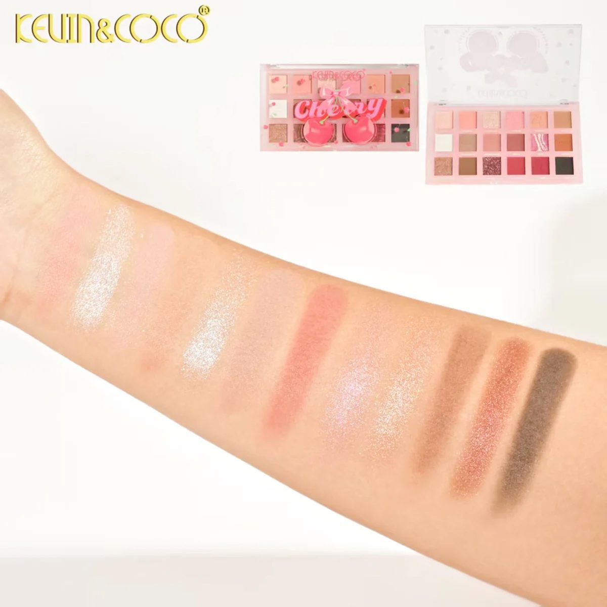 Detalii paletă farduri Kevin&Coco multicolor