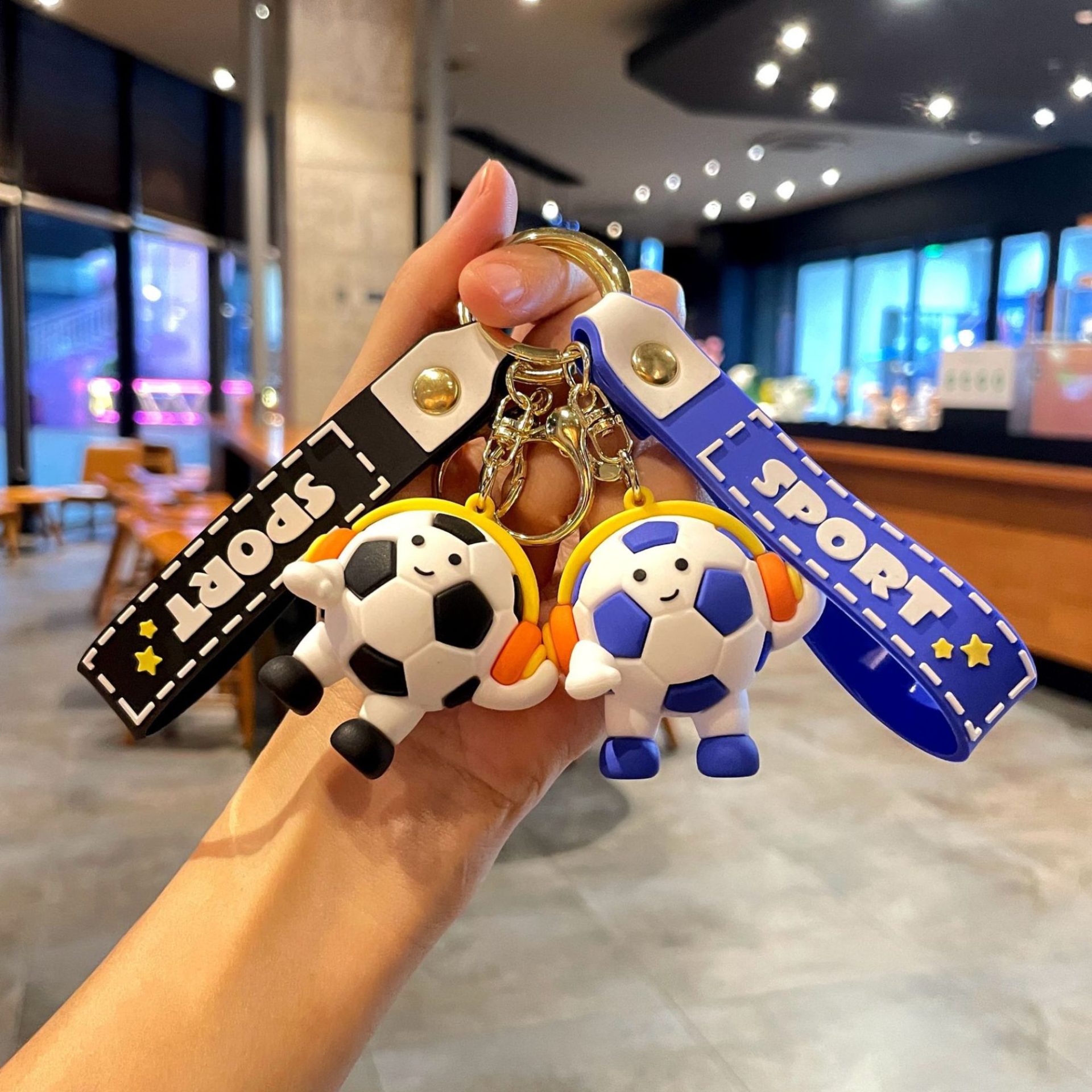 Breloc Chei, , Model Minge de Fotbal cu Casti, Cupa Mondiala, Accesoriu Pentru Chei si Rucsac, Material Acril, 50 g, Negru 3