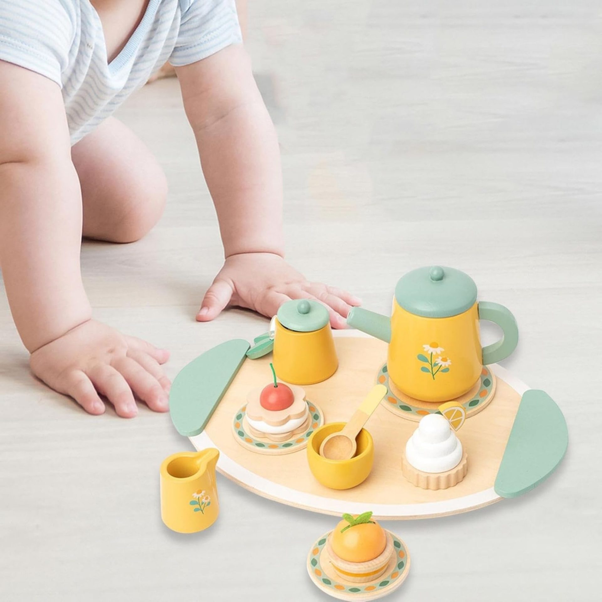 Jucarie Educativa Montessori din Lemn, , Set de Joaca Interactiv, Model Royal Tea cu Margarete si Prajituri, Dezvolta Motricitatea si Abilitatile Sociale, 3ani+, Multicolor 5