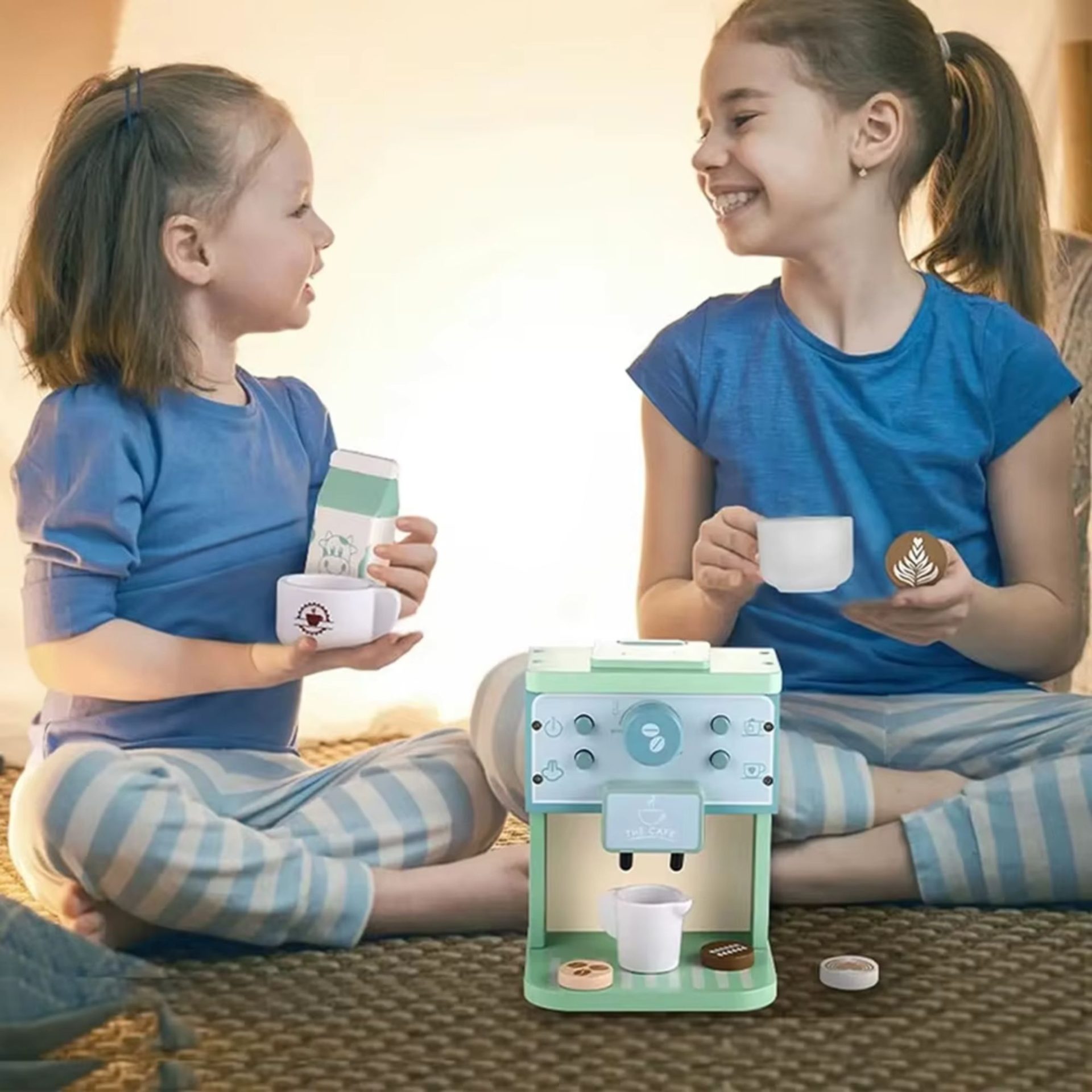Jucarie Educativa Montessori din Lemn, , Aparat de Cafea Interactiv cu Capsule si 7 Accesorii Incluse, Dezvolta Motricitatea si Imaginatia, 3 ani+, Multicolor 5