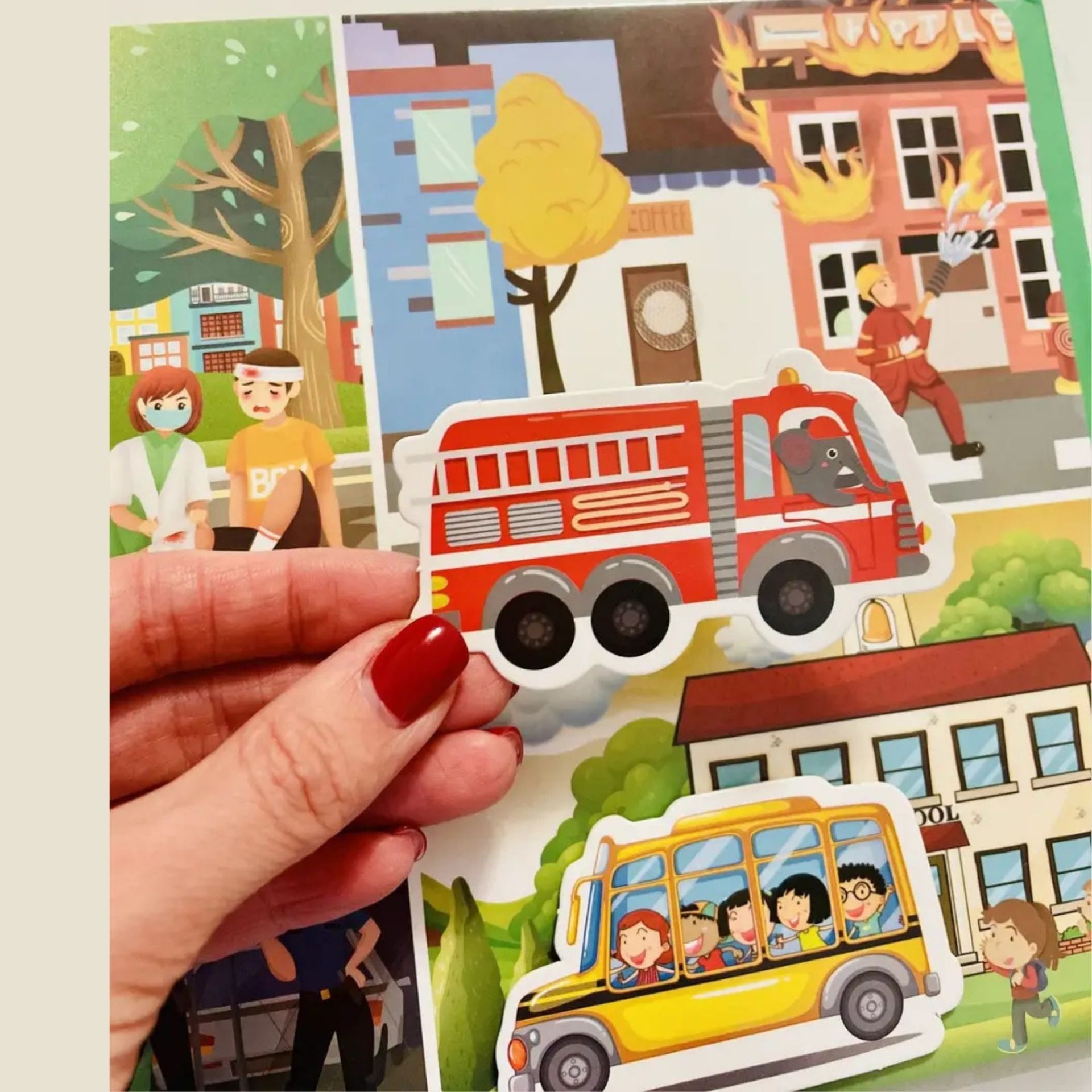 Carte Educativa cu Stickere Reutilizabile, , Quiet Book Senzoriala cu Pagini Interactive , Joc Montessori, Seria ''Vehicule si Masini'', Puzzle, Dezvolta Motricitatea Fina si Logica, Quiet Book pentru Invatare Timpurie, 3 ani, Multicolor 4