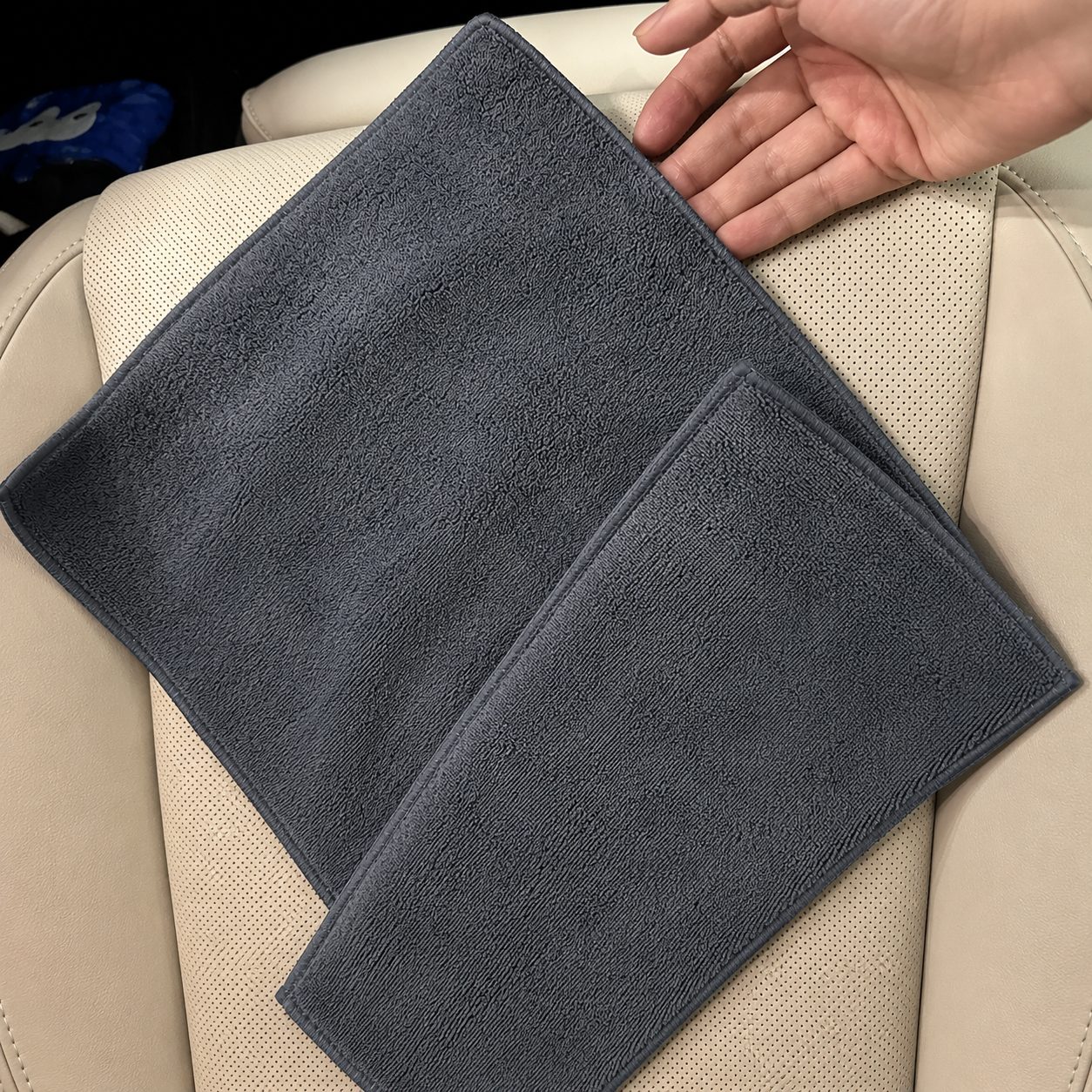 Prosop Auto din Microfibra, , 400 GSM, Absorbant, Moale si Reutilizabil, pentru Uscare si Curatare Auto, 20 x 30 cm, Gri 5