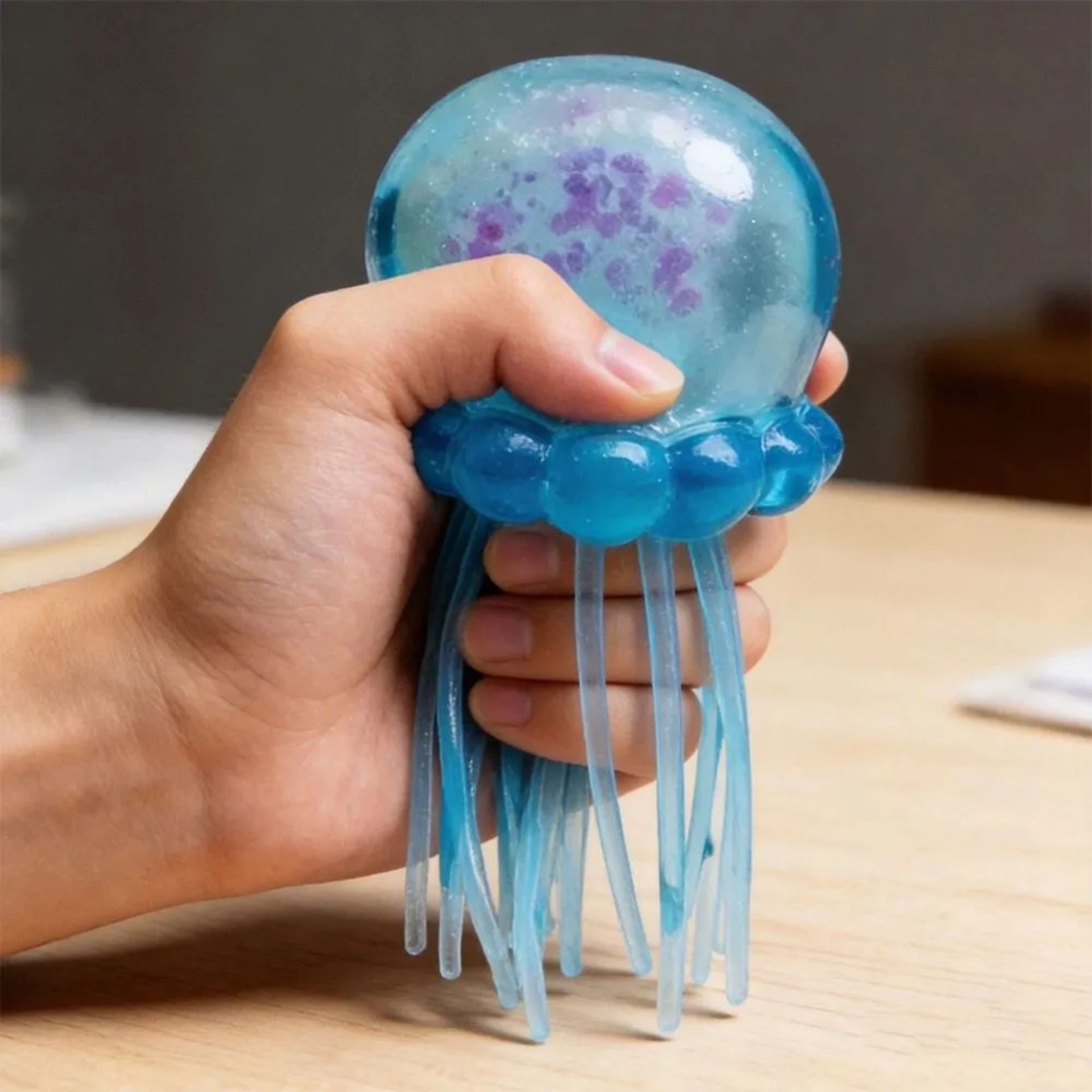 Jucarie Squishy Dumpling in Forma de Meduza, , Model Jelly Translucid, Antistres Senzoriala Comprimabila cu Revenire Lenta, 8x4.5 cm, Albastru 3